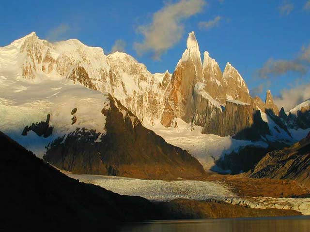 cerrotorreandlago.jpg cerrotorreandlago.jpg